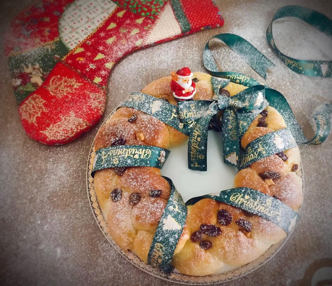 圣诞花环面包