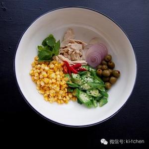 “kiki厨房”消夏低热量料理  秋葵鸡肉沙拉的做法 步骤1
