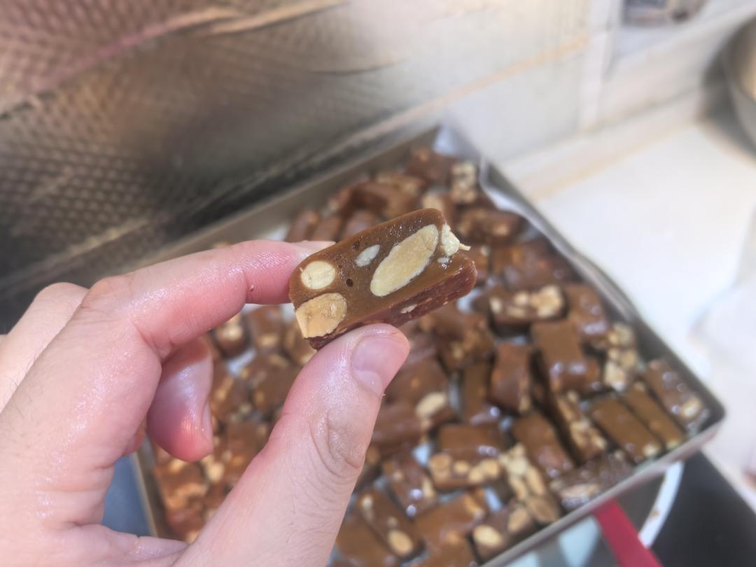 《Tinrry+》焦糖杏仁太妃糖