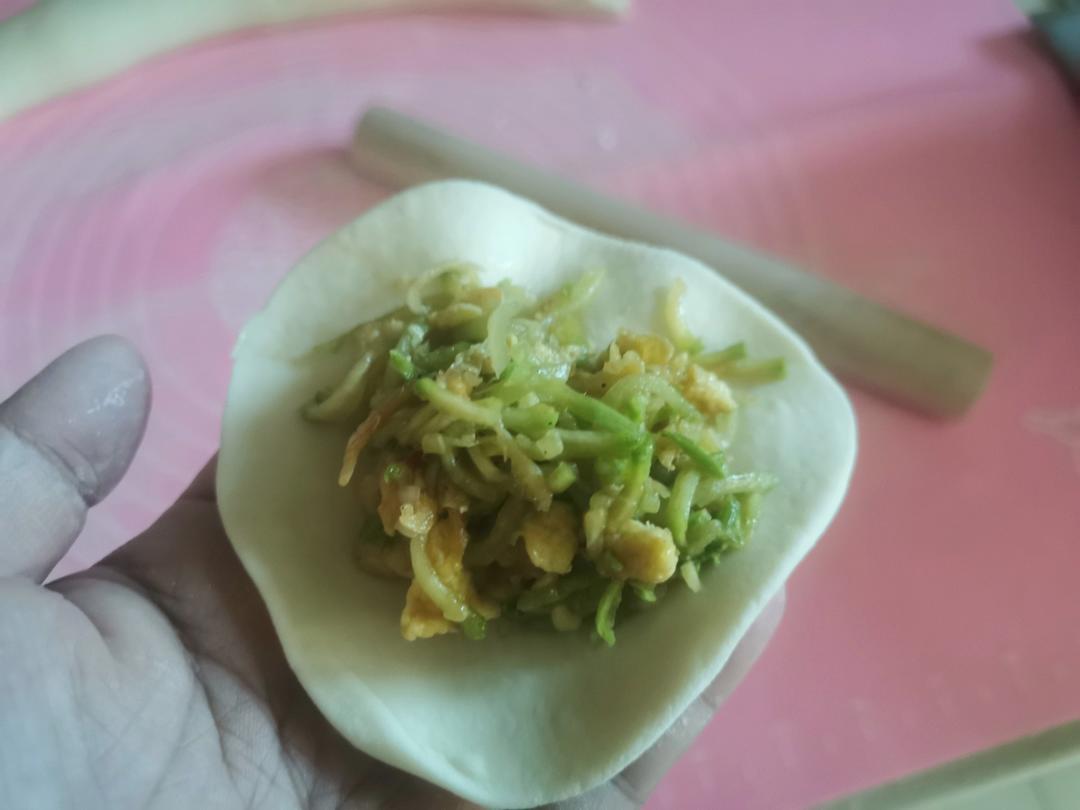 西葫芦鸡蛋包子（不好吃来打我）