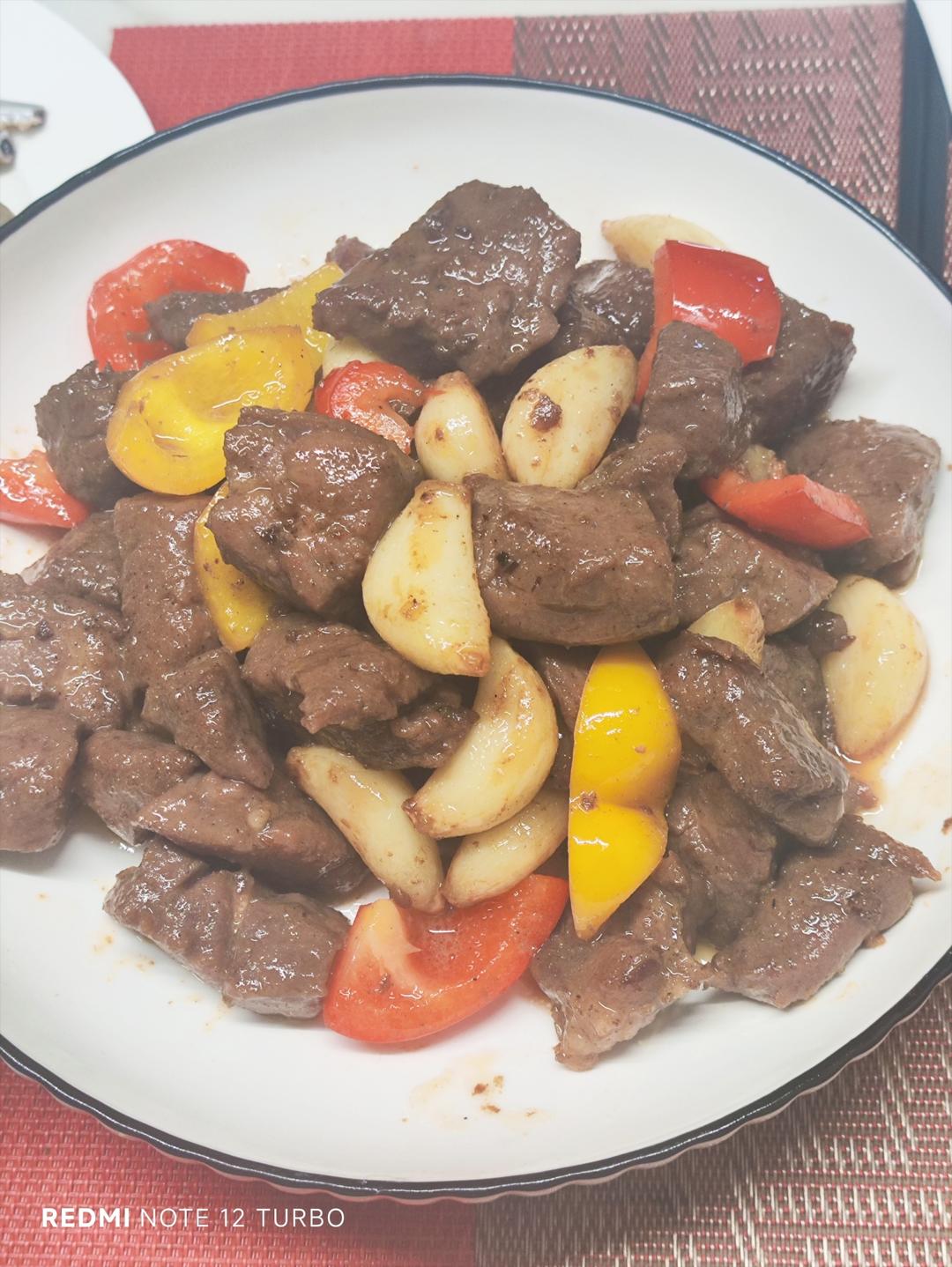 蒜子炒牛肉粒 | 牛肉的神仙吃法！牛肉香嫩！蒜子粉糯！巨好吃！