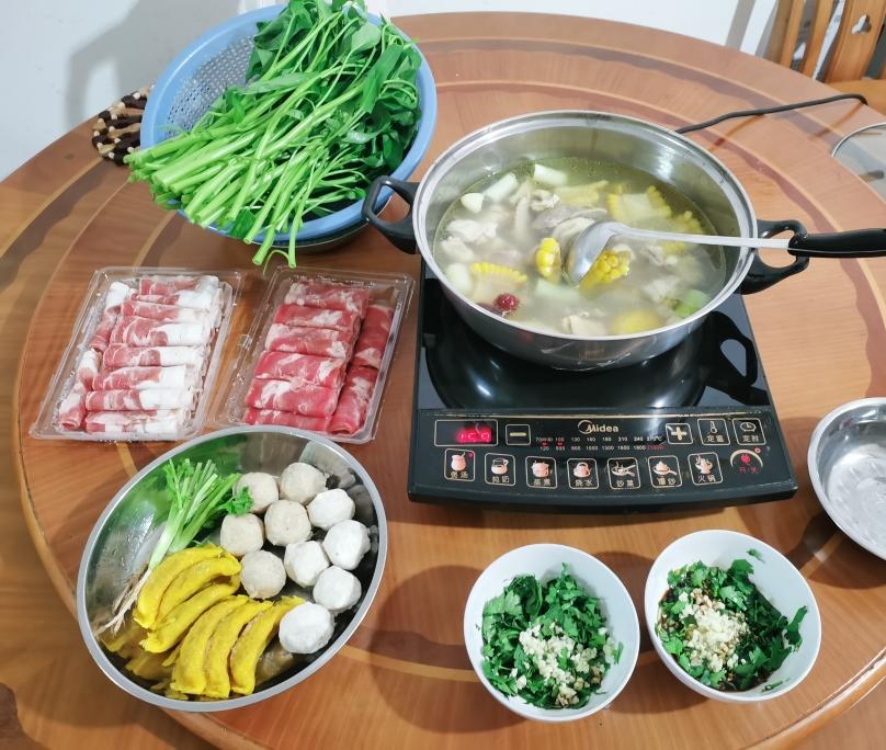 简易版火锅2人份的做法
