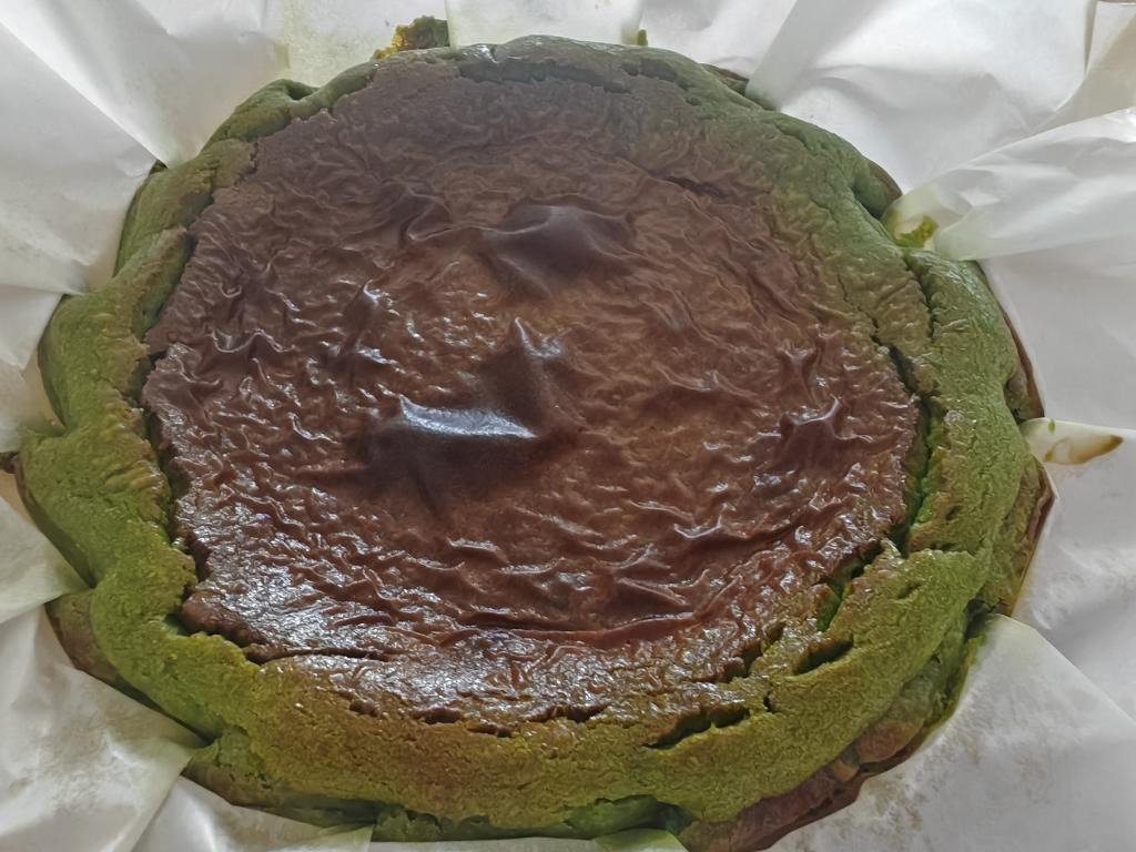 开心果巴斯克芝士蛋糕