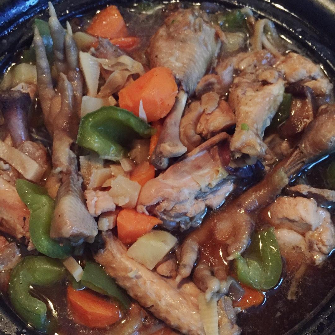 【黄焖鸡米饭】