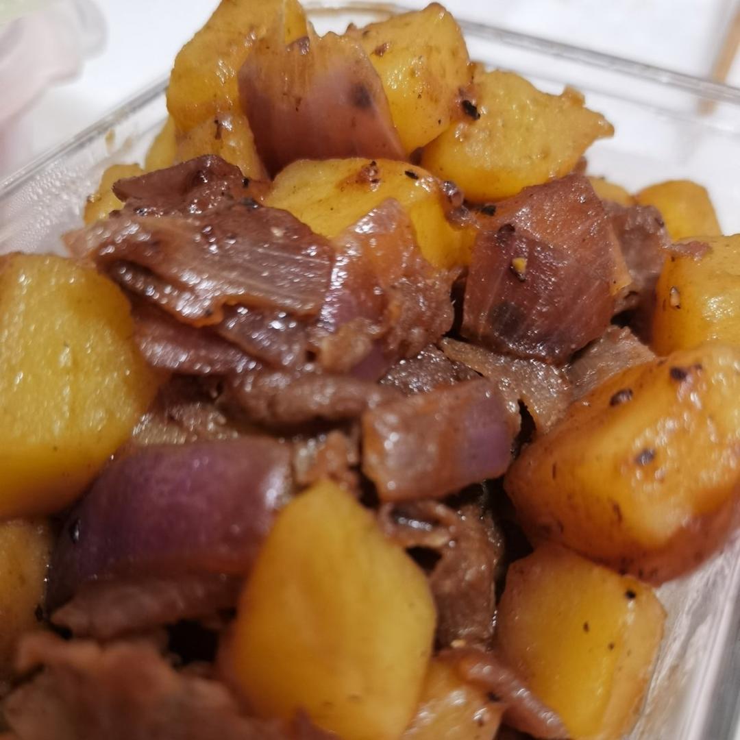 好吃到舔碗底的土豆肥牛拌饭