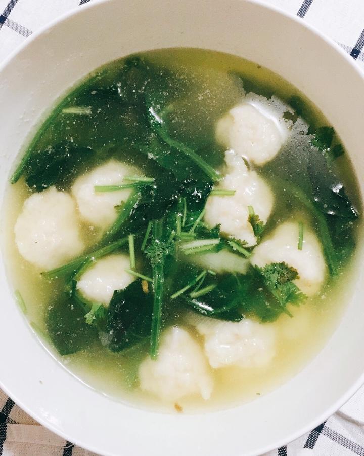菠菜鱼丸汤