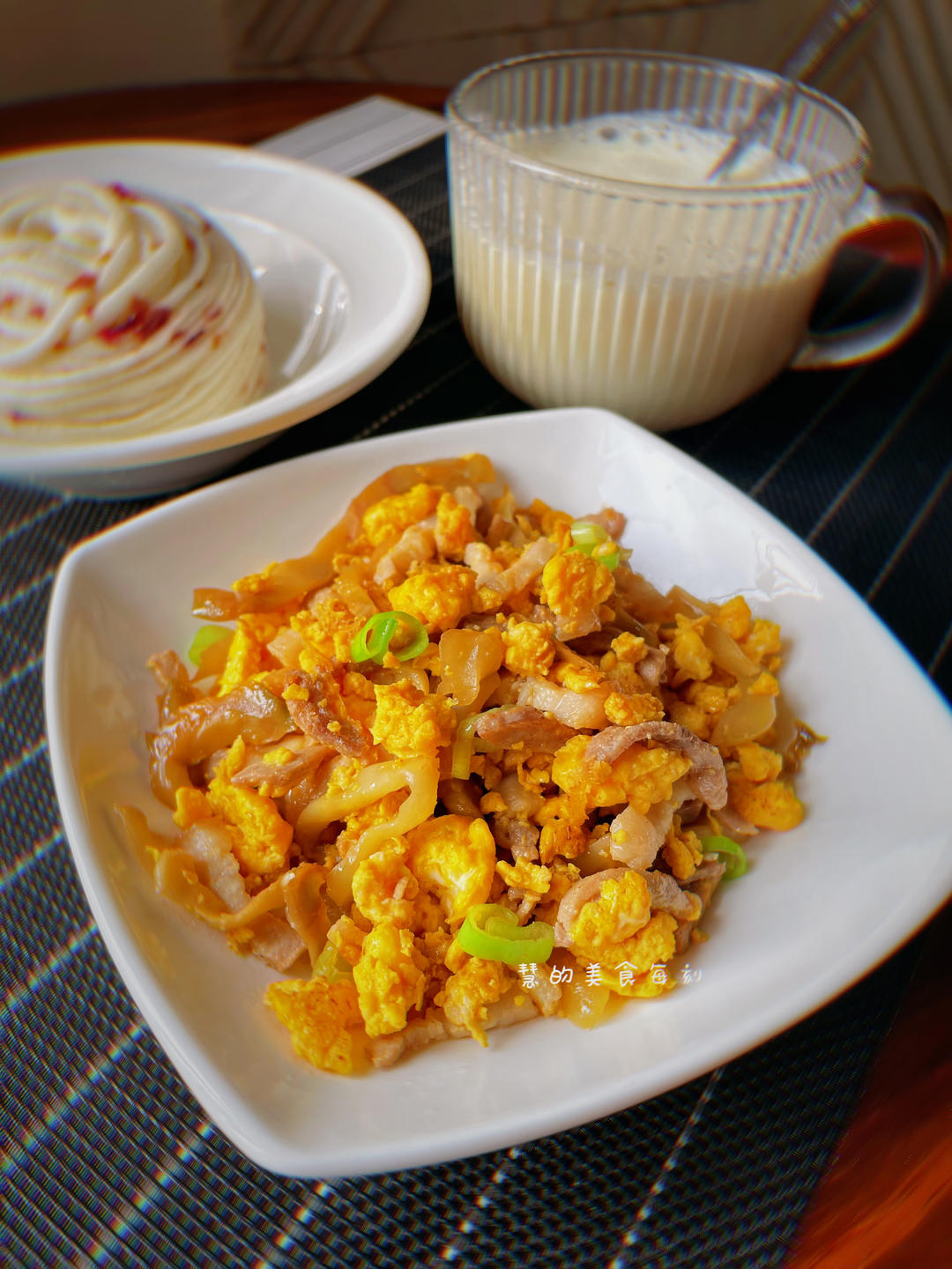 肉末鸡蛋炒榨菜
