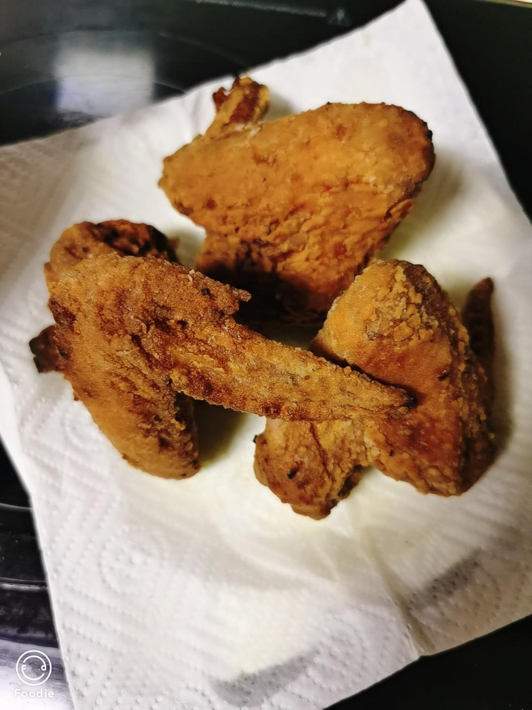 好吃到舔手指的蒜香炸鸡翅