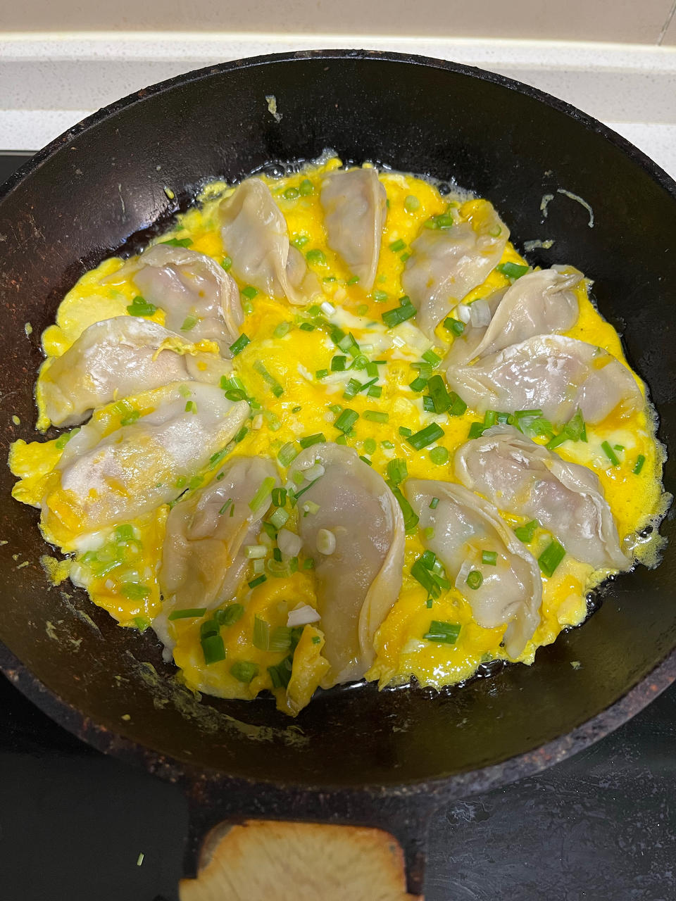 抱蛋煎饺，让速冻饺子好看又好吃～蘸醋吃爱了爱了
