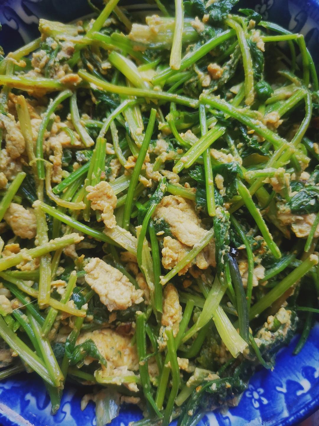 香菜炒鸡蛋