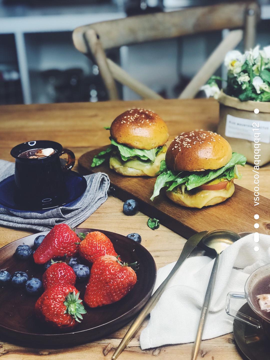 自制牛肉汉堡 附汉堡肉多汁的方法的做法