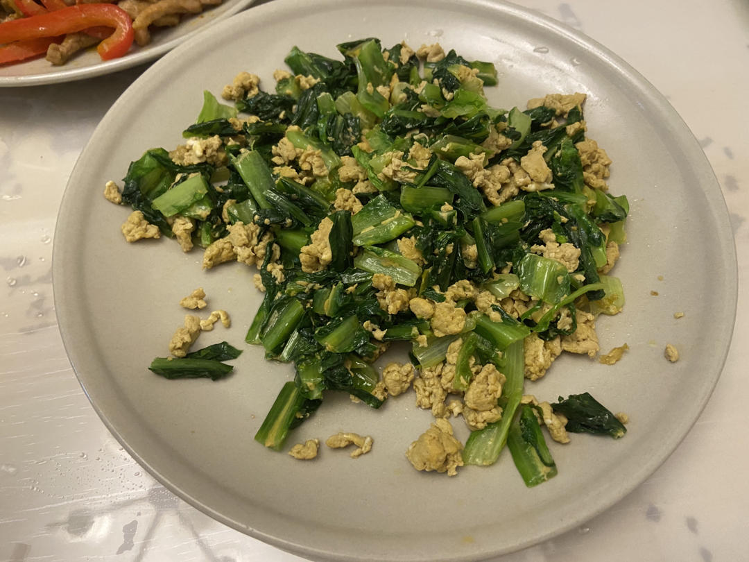 鸡蛋烩莴笋叶