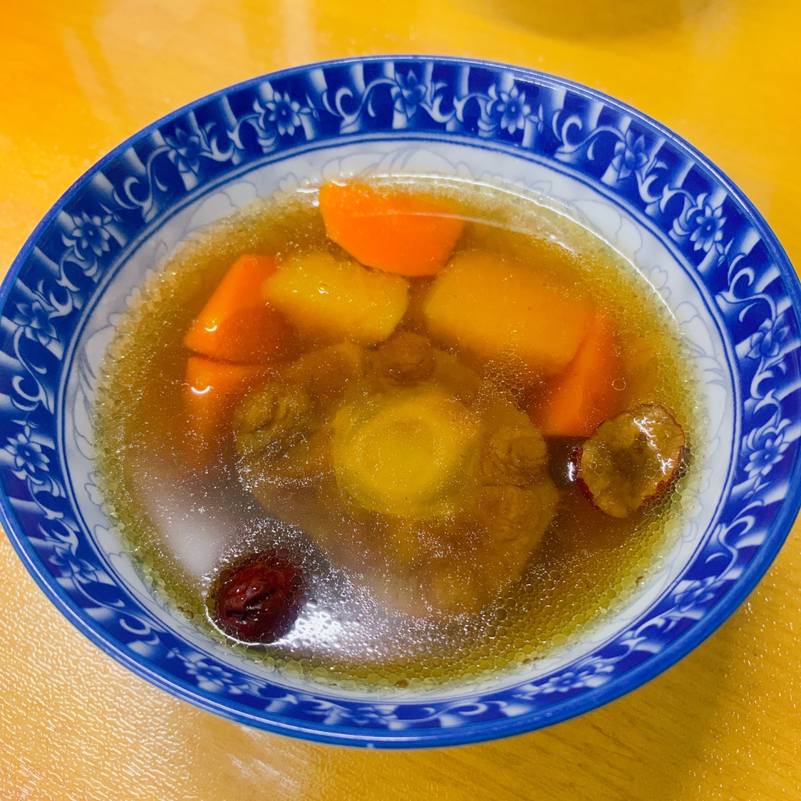 广东养生牛尾汤的做法