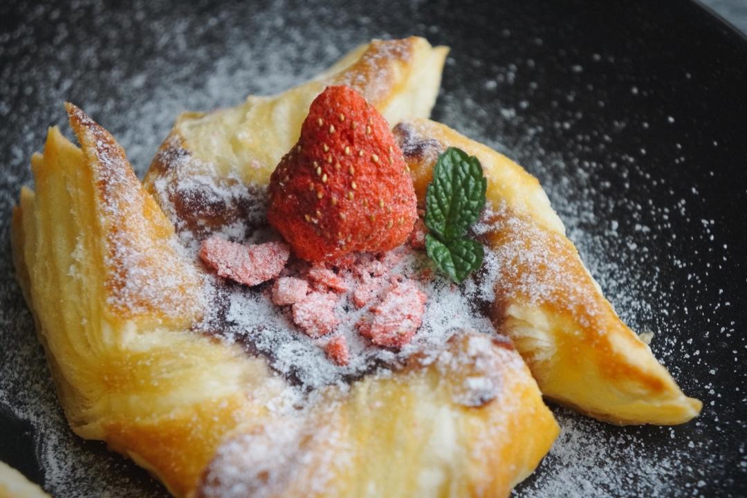 基础千层酥皮做法--附果酱酥、风车酥、蝴蝶酥和羊角酥整形