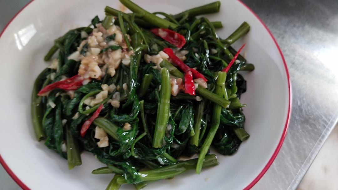 椒丝腐乳炒通菜