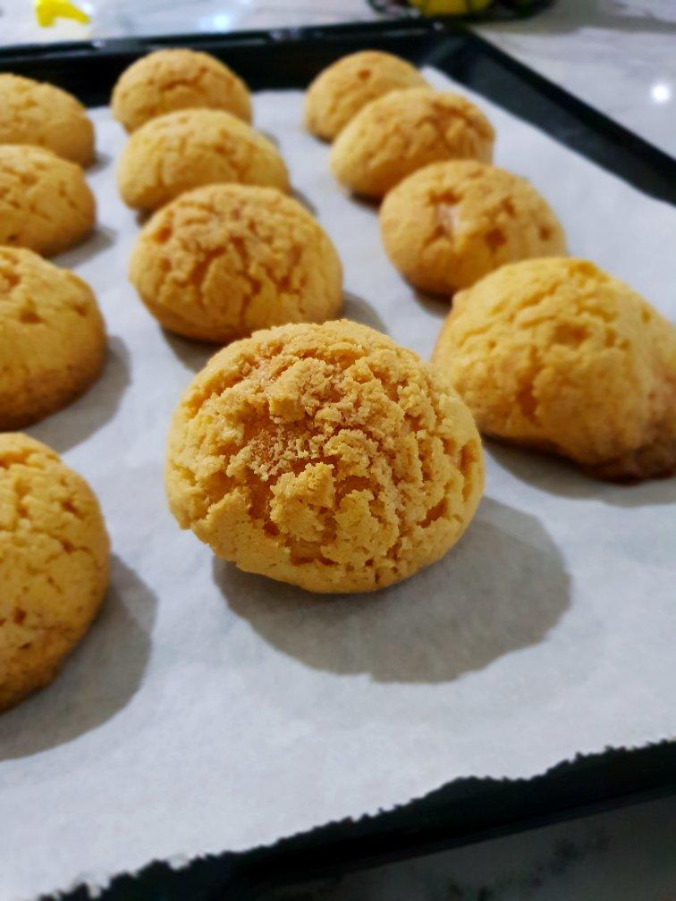 小芝士蛋糕做的十分美味的酥皮泡芙