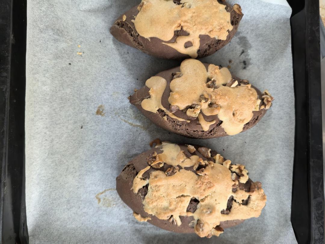 核桃布里奥斯/巧克力马里奥面包