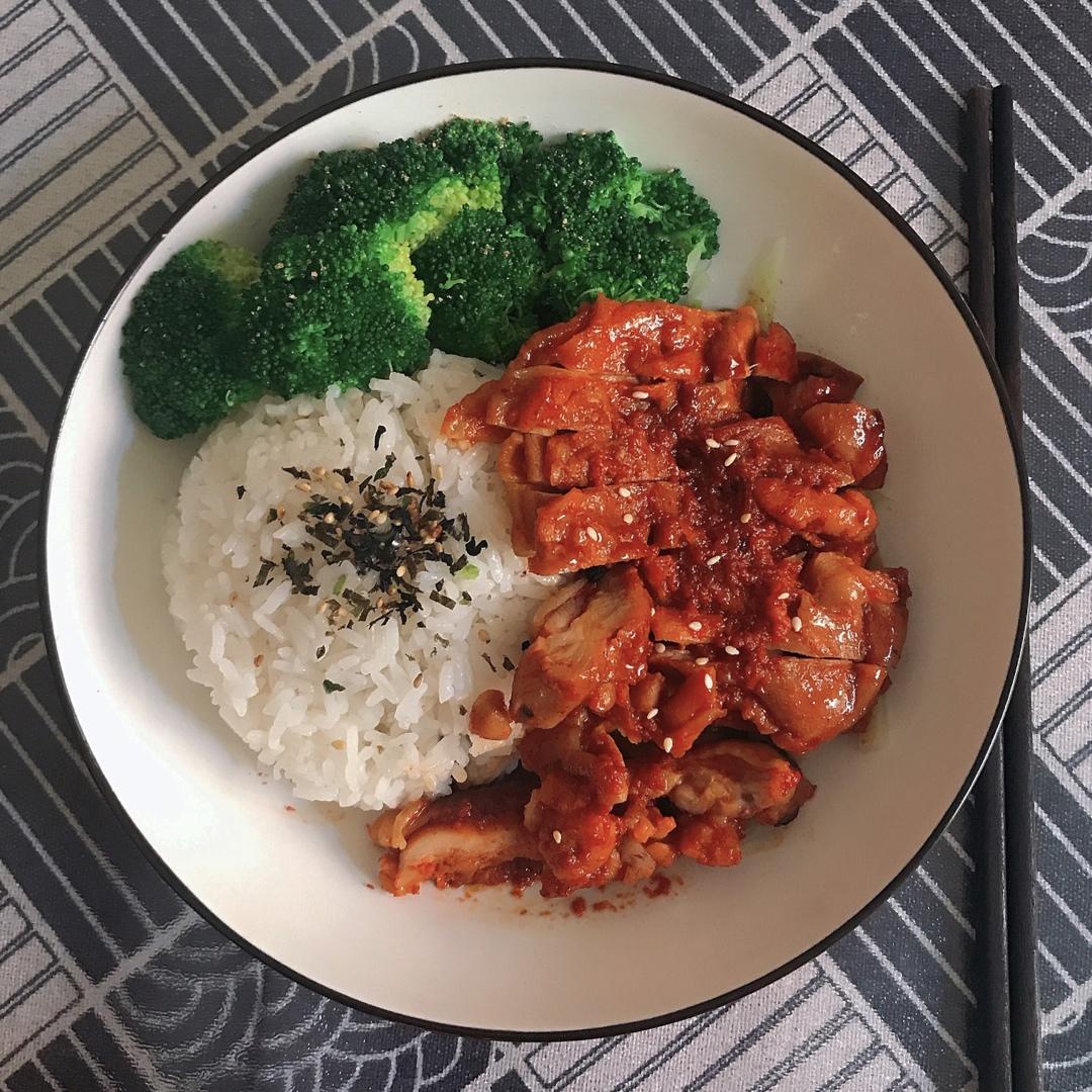 日式照烧鸡排饭