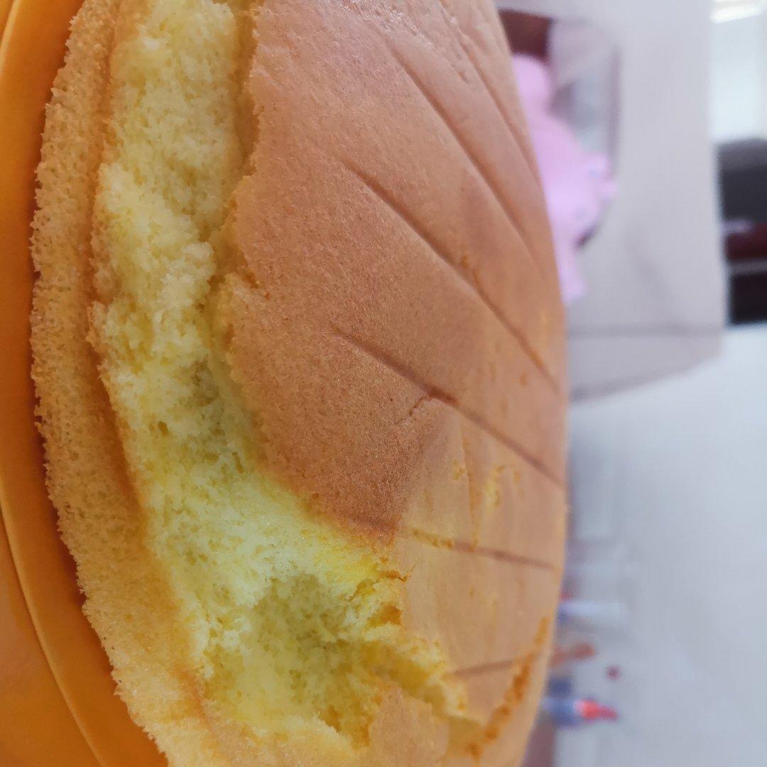 安慕希戚风（只要会打蛋白会搅拌100%成功的啦）