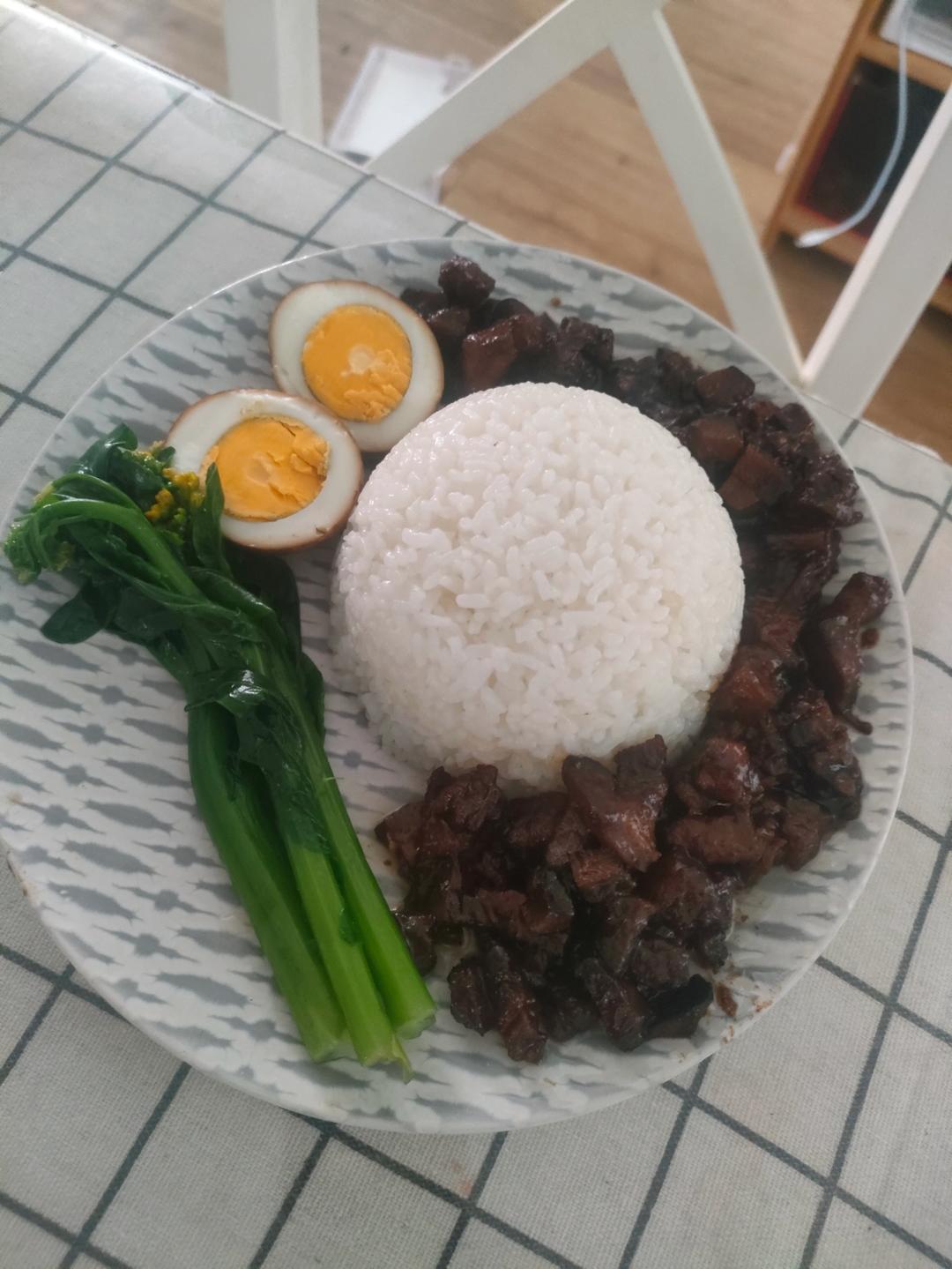 台式卤肉饭