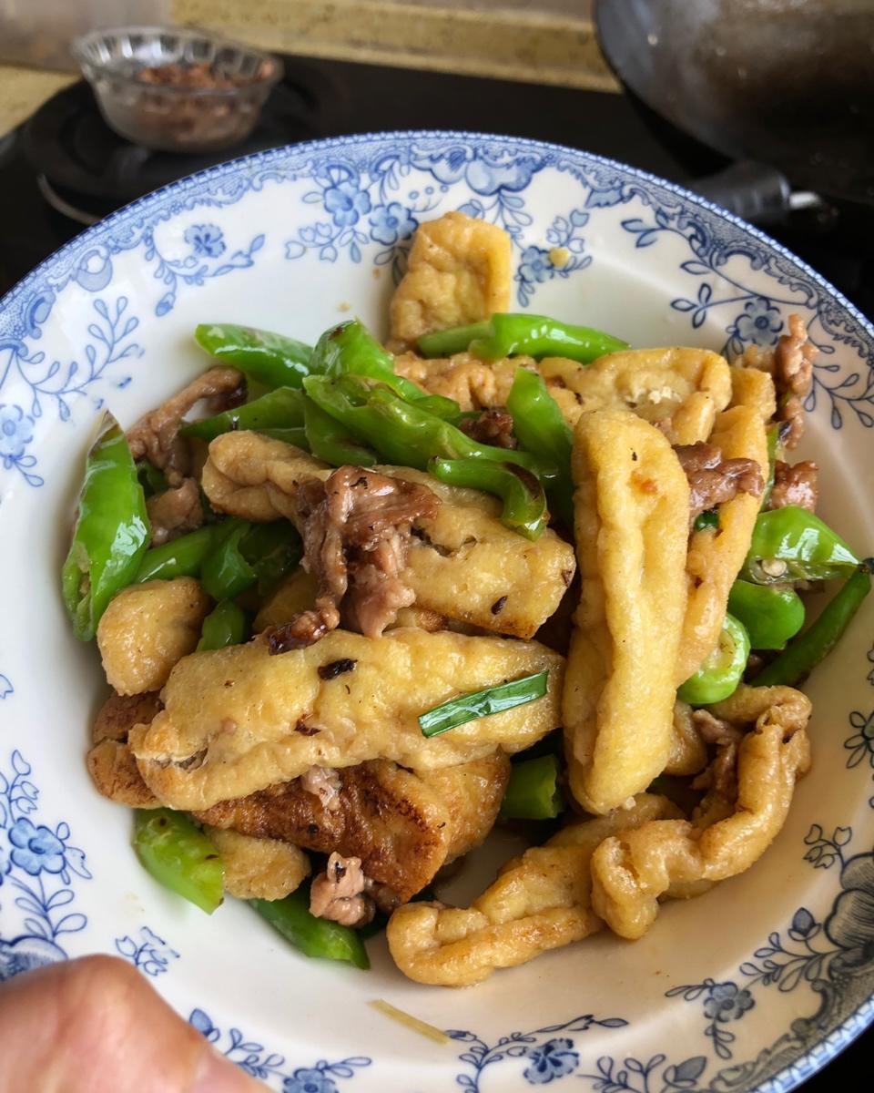 油豆腐炒肉