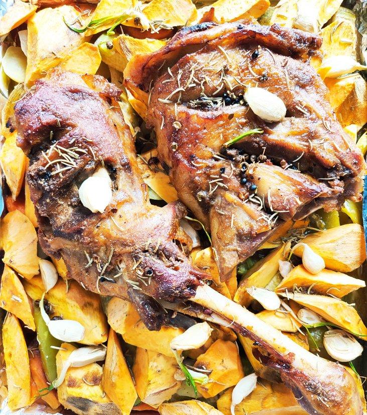 孜然蒜香烤羊腿