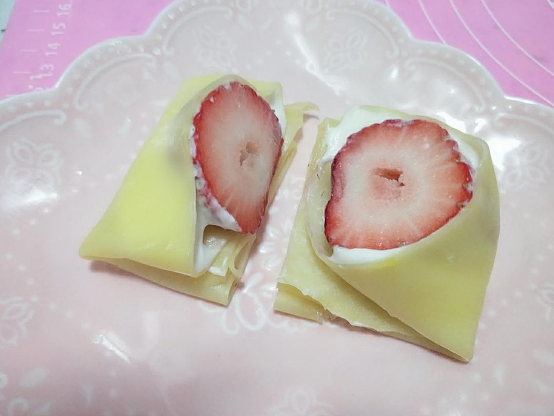 芒果班戟+港式奶茶