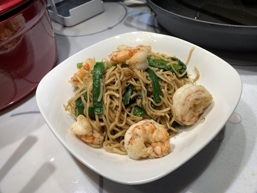 韭菜虾仁炒面