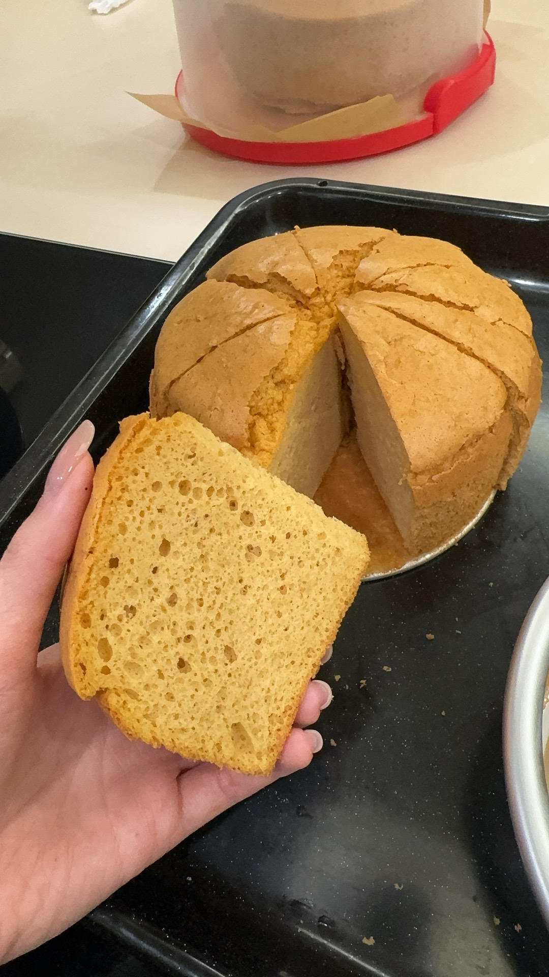 一个只有黄豆粉的6寸黄豆戚风蛋糕（自制黄豆粉）