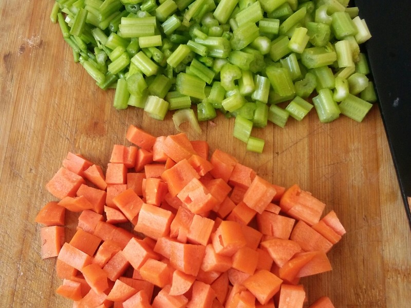 步骤图 凉拌芹菜花生米胡萝卜的做法 凉拌芹菜花生米胡萝卜的做法步骤 凉拌 下厨房