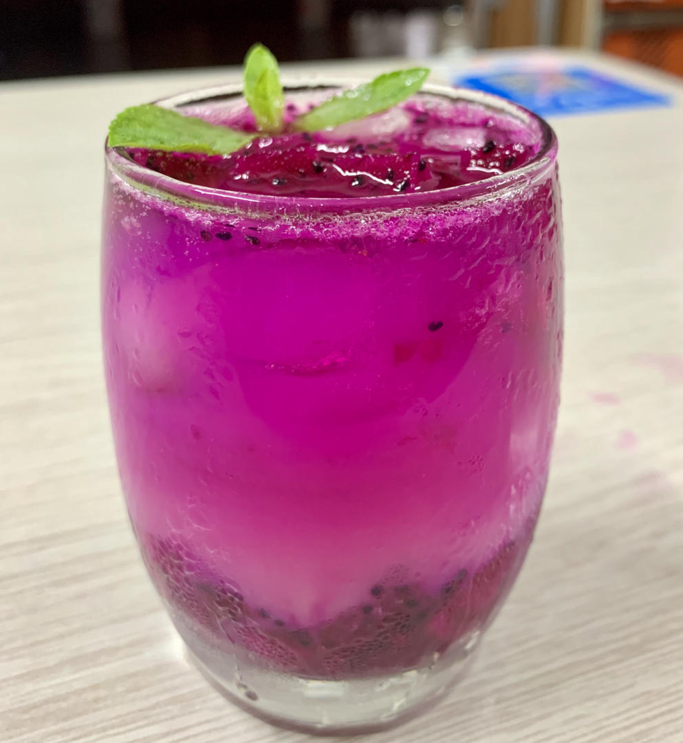 lee先生的太太做的夏日限定饮品火龙果雪碧益力多