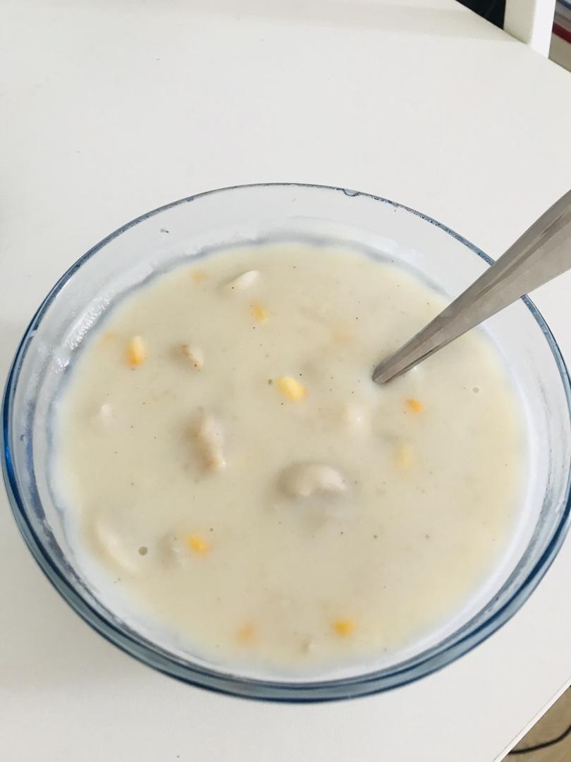 鸡胸虾仁蘑菇浓汤