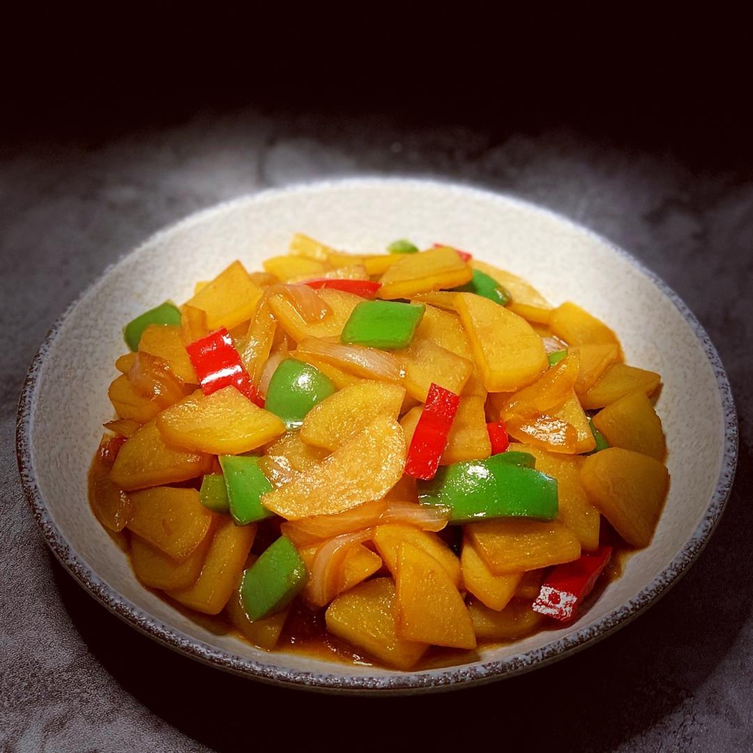鹏妈在奔跑做的土豆片炒青椒
