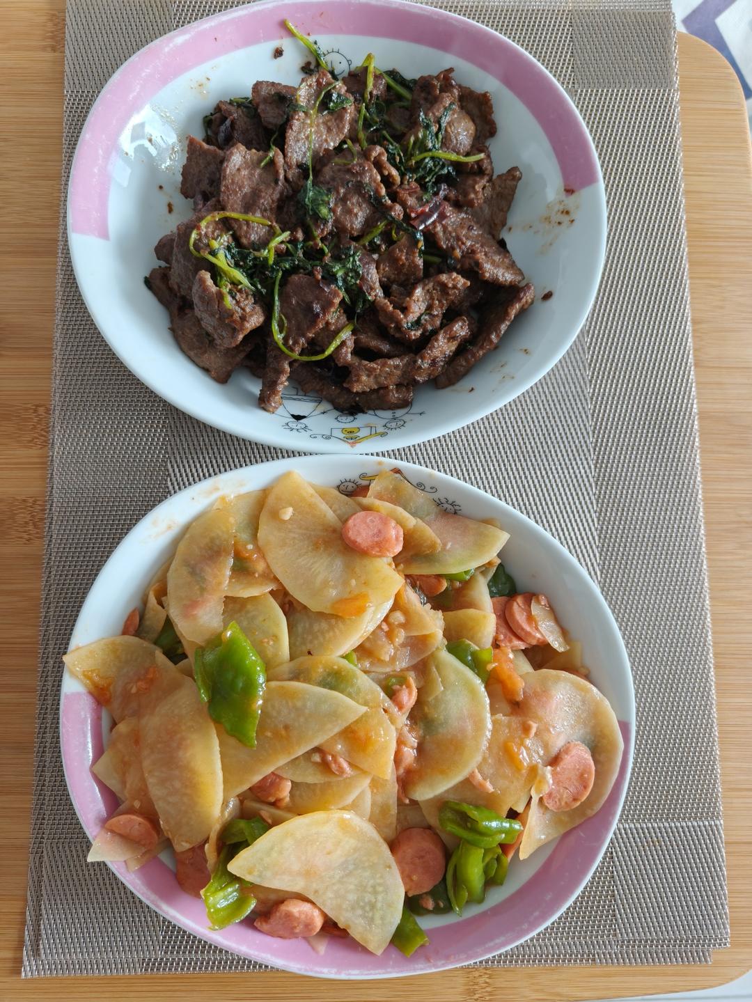 土豆片炒火腿肠