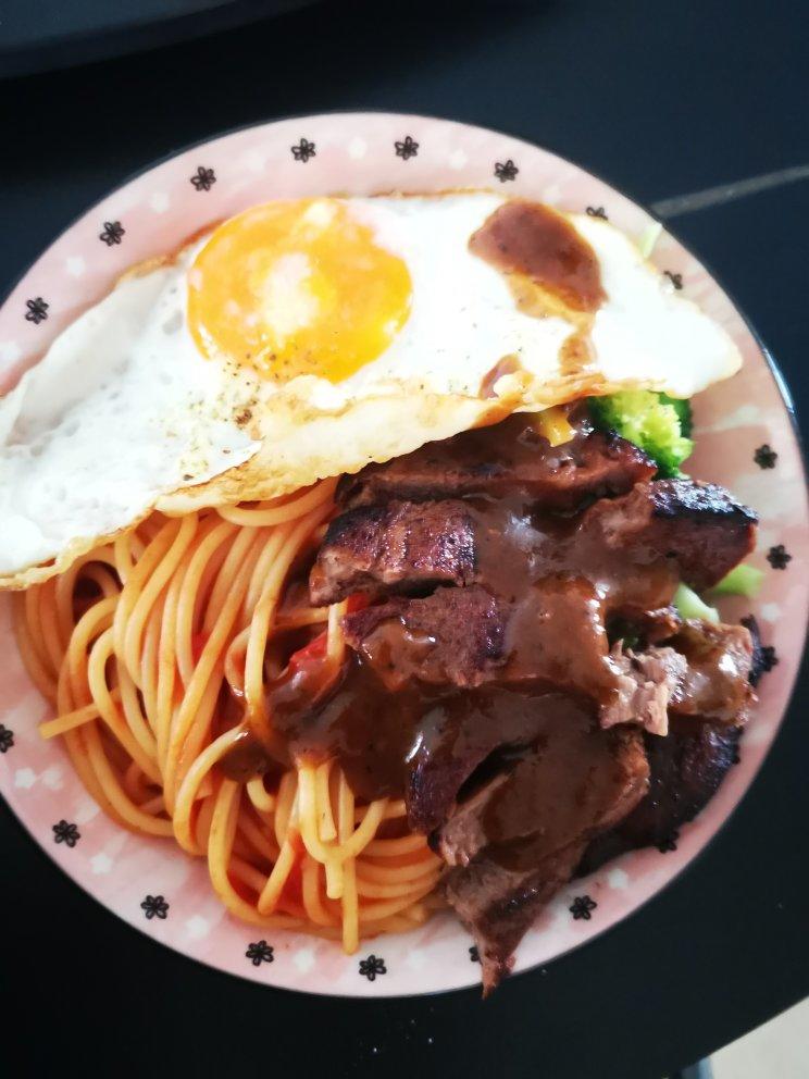 黑椒牛排意面
