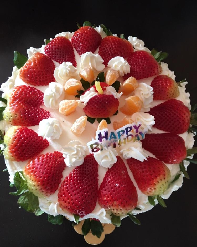 草莓酸奶慕斯蛋糕