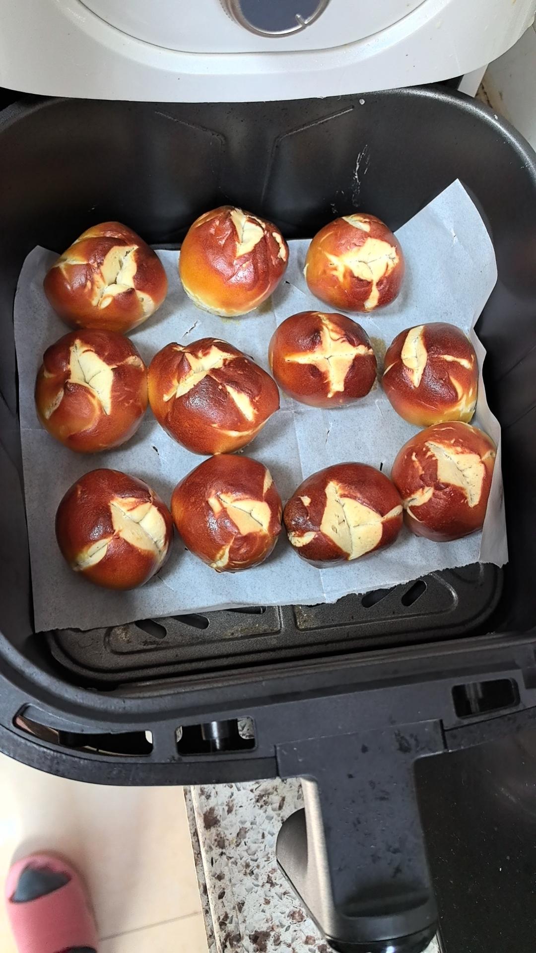 （面包机+空气炸锅）碱水面包球