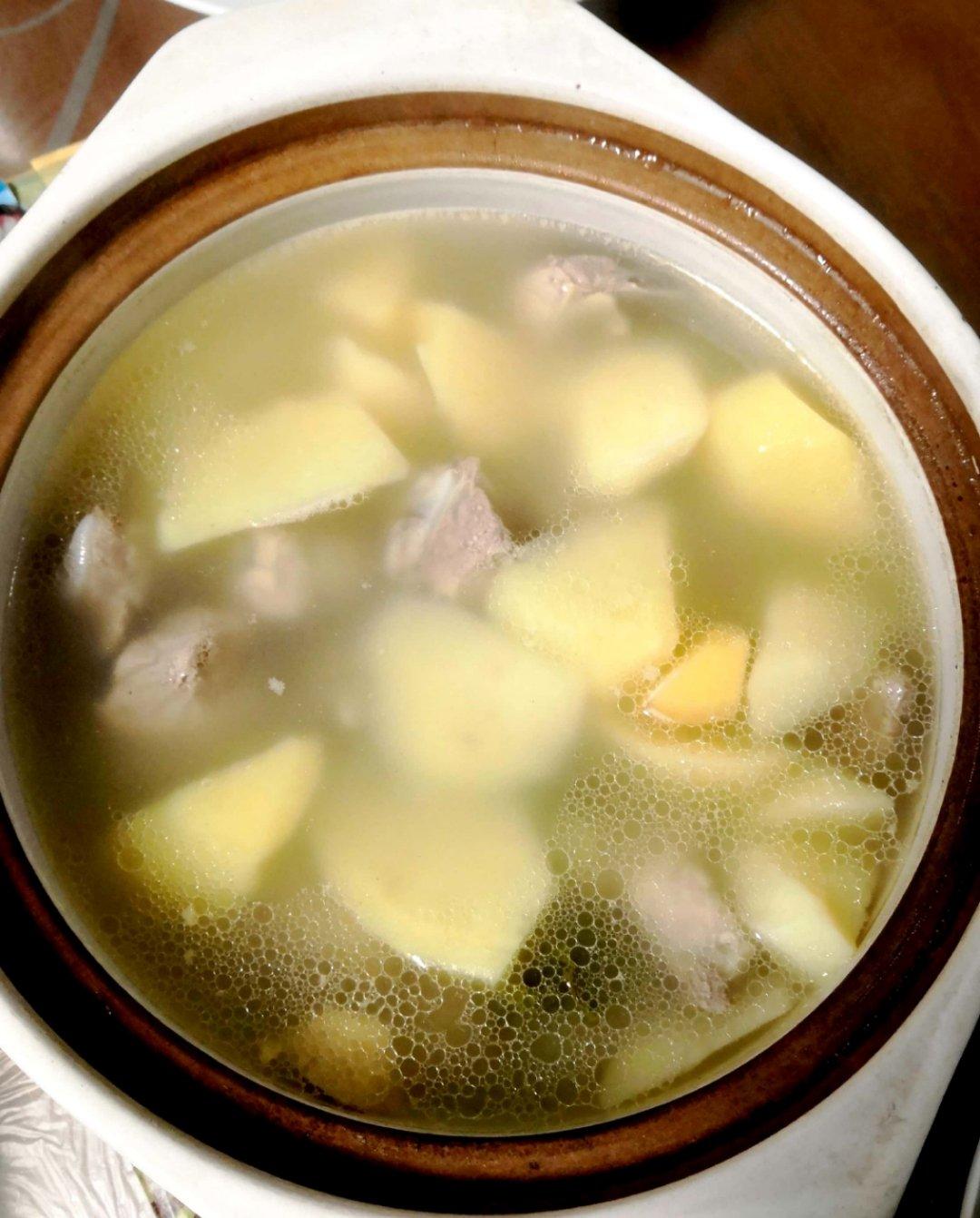 土豆排骨汤