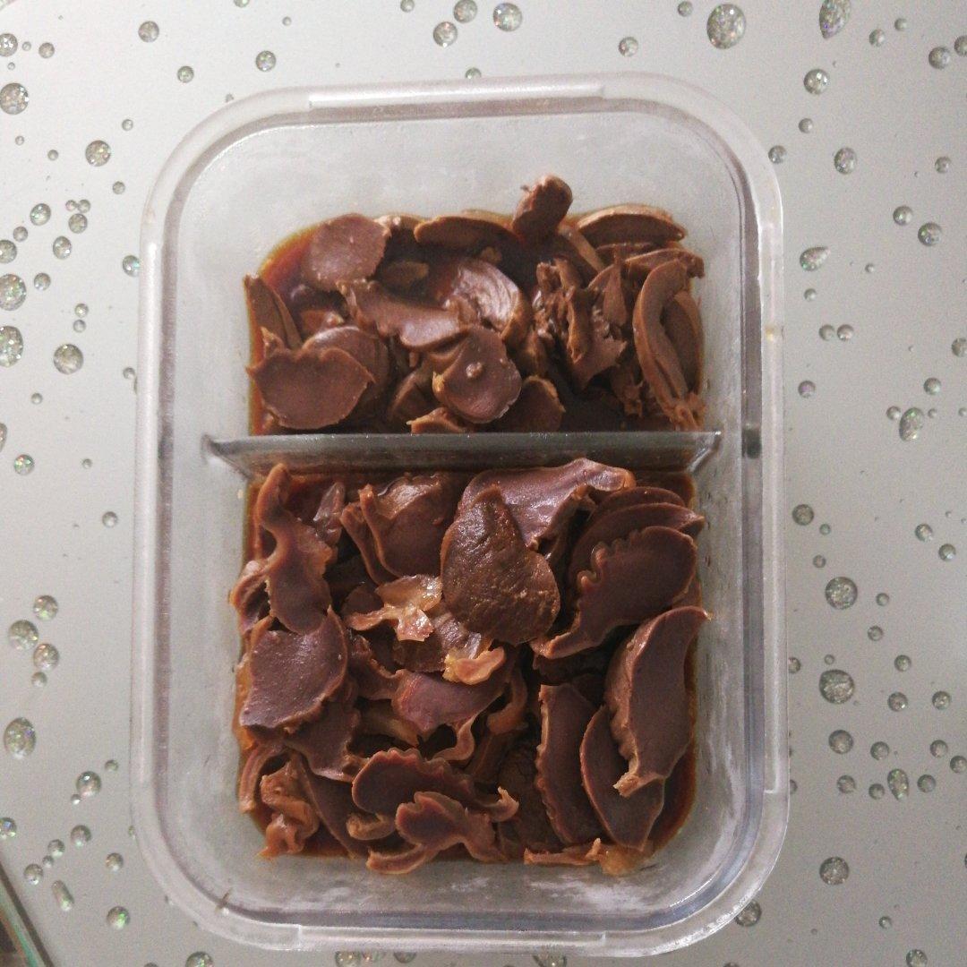 不炒不烧的鸡胗鸭胗比卤菜店的好吃太多😍