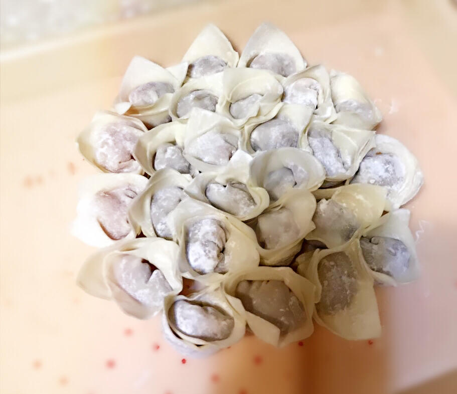 漂亮的馄饨太阳花