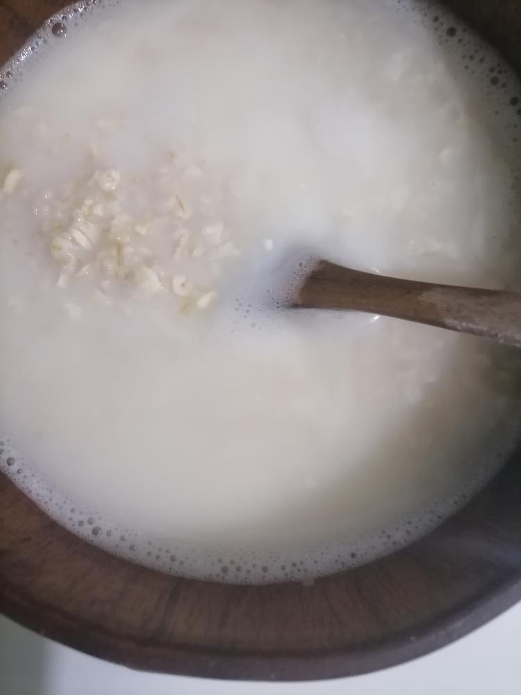 晚饭。麦片粥的做法