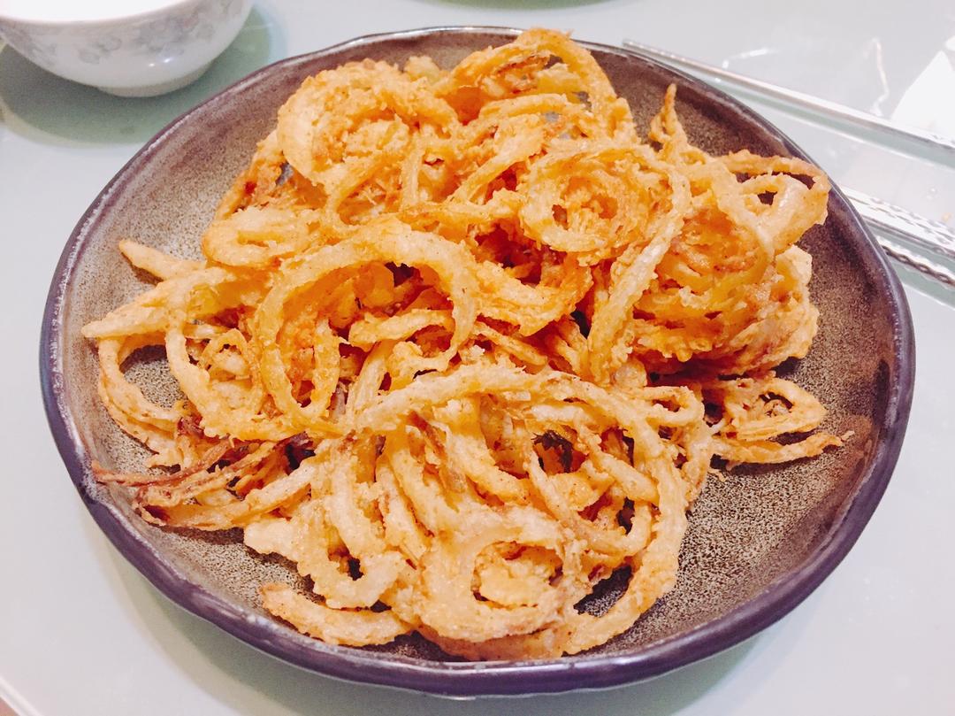 吃到停不下来的洋葱圈的做法