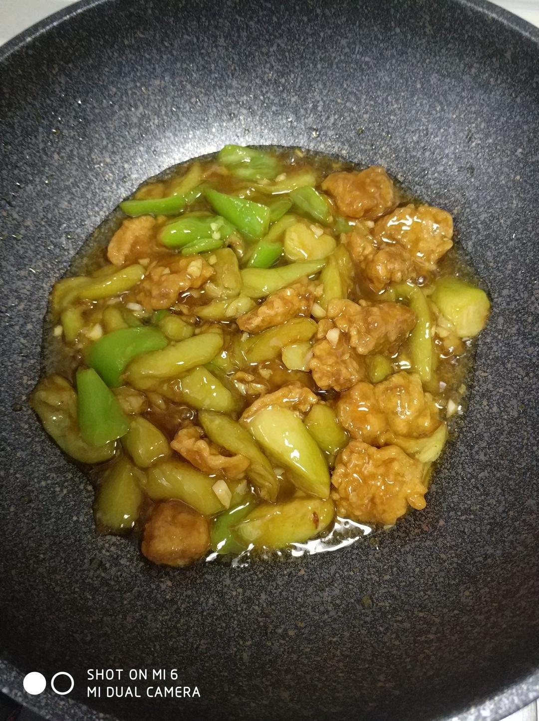 溜肉段烧茄子（东北硬菜呀哈哈）