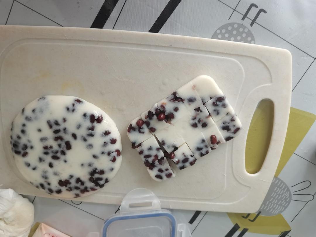 奶香红豆糕