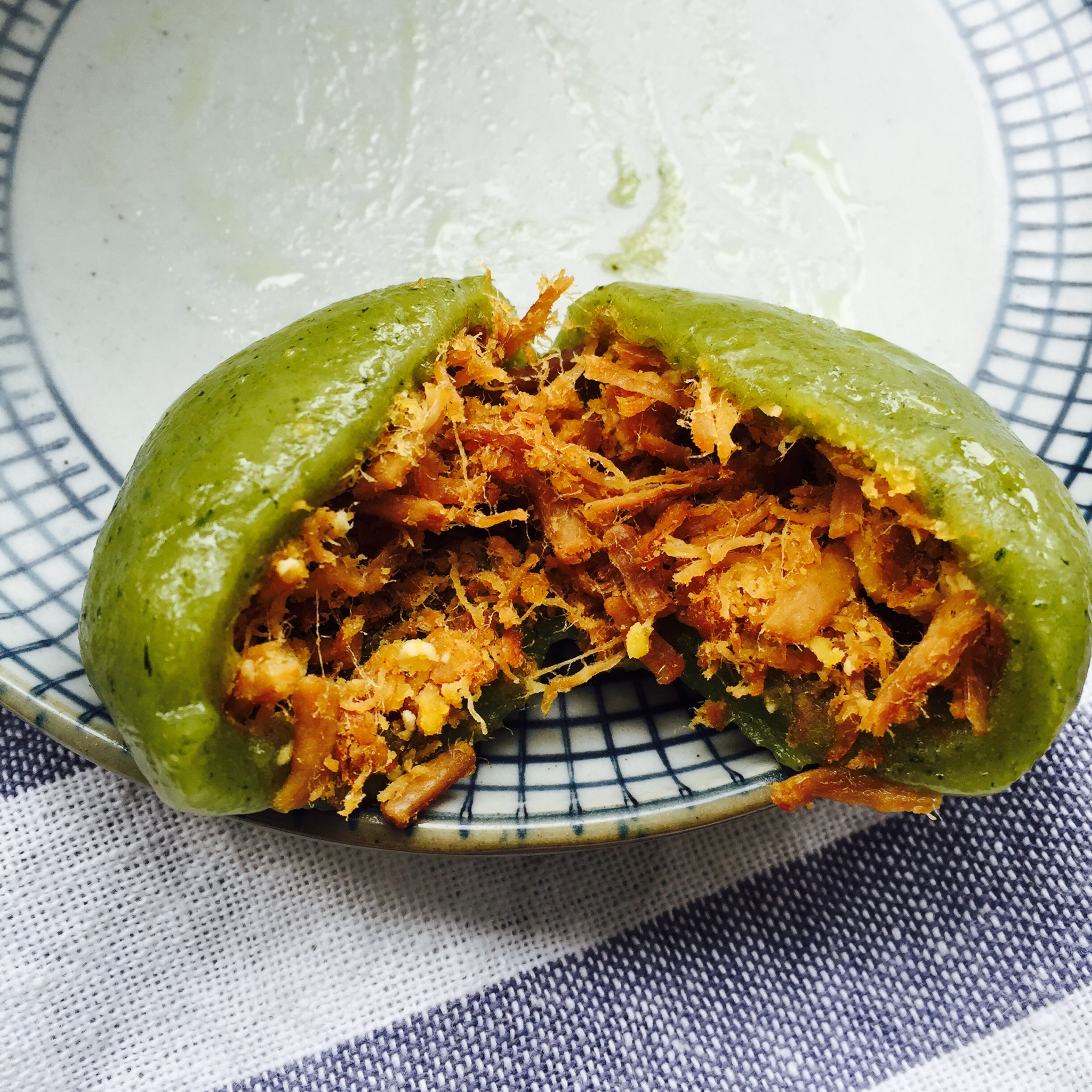 新晋网红【杏花楼 咸蛋黄肉松青团】