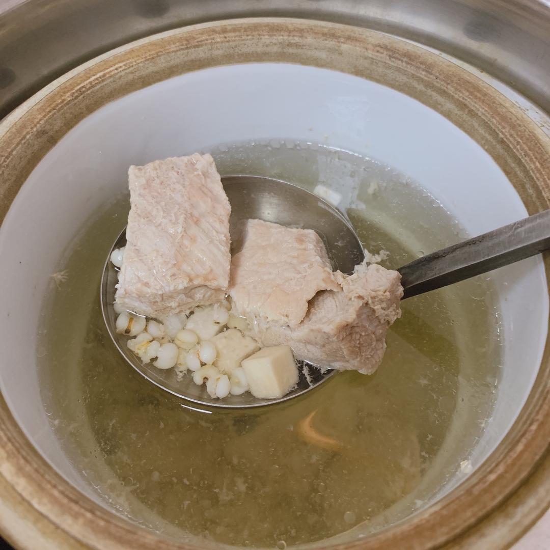 莲子百合薏米茨实瘦肉汤