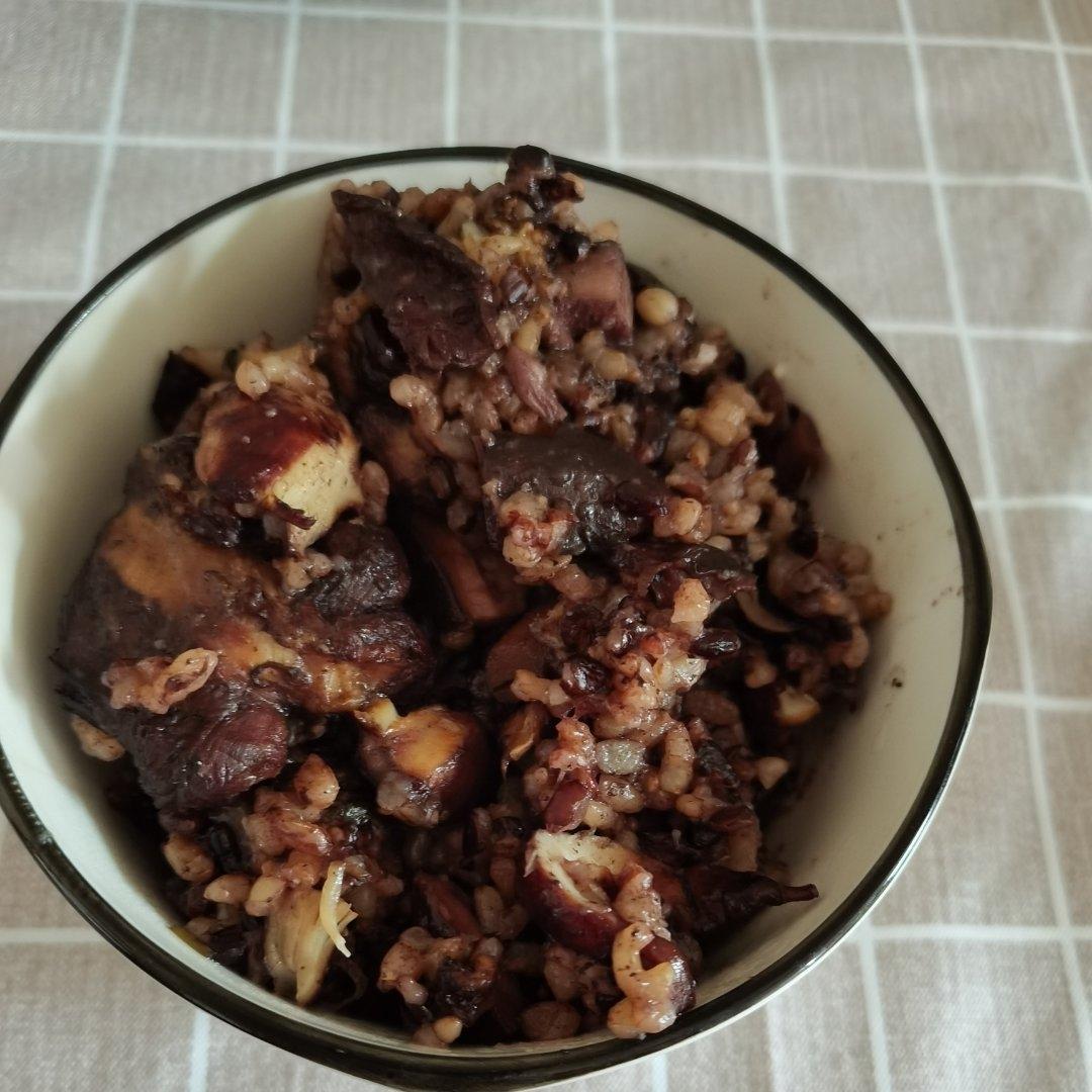 零难度❗超好吃❗电饭煲版香菇鸡腿焖饭