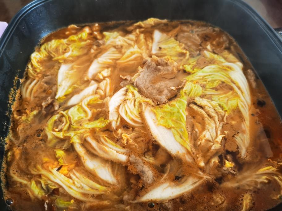 一菜两吃：荷包蛋大白菜和牛辣肉汤，炒酸辣白菜梗！