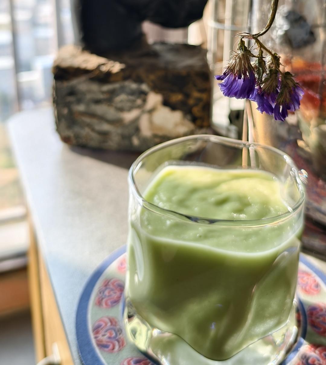 椰汁牛油果奶昔（破壁机版）