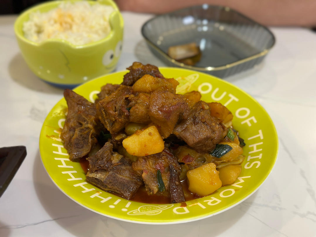 土豆炖排骨